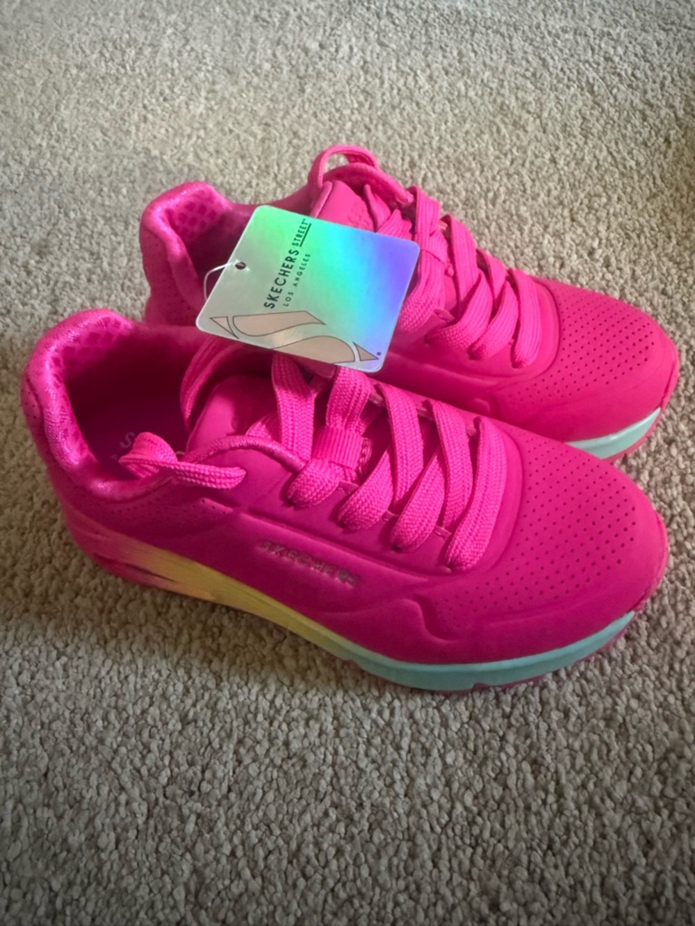 Sketchers Girl’s Pink Sneakers